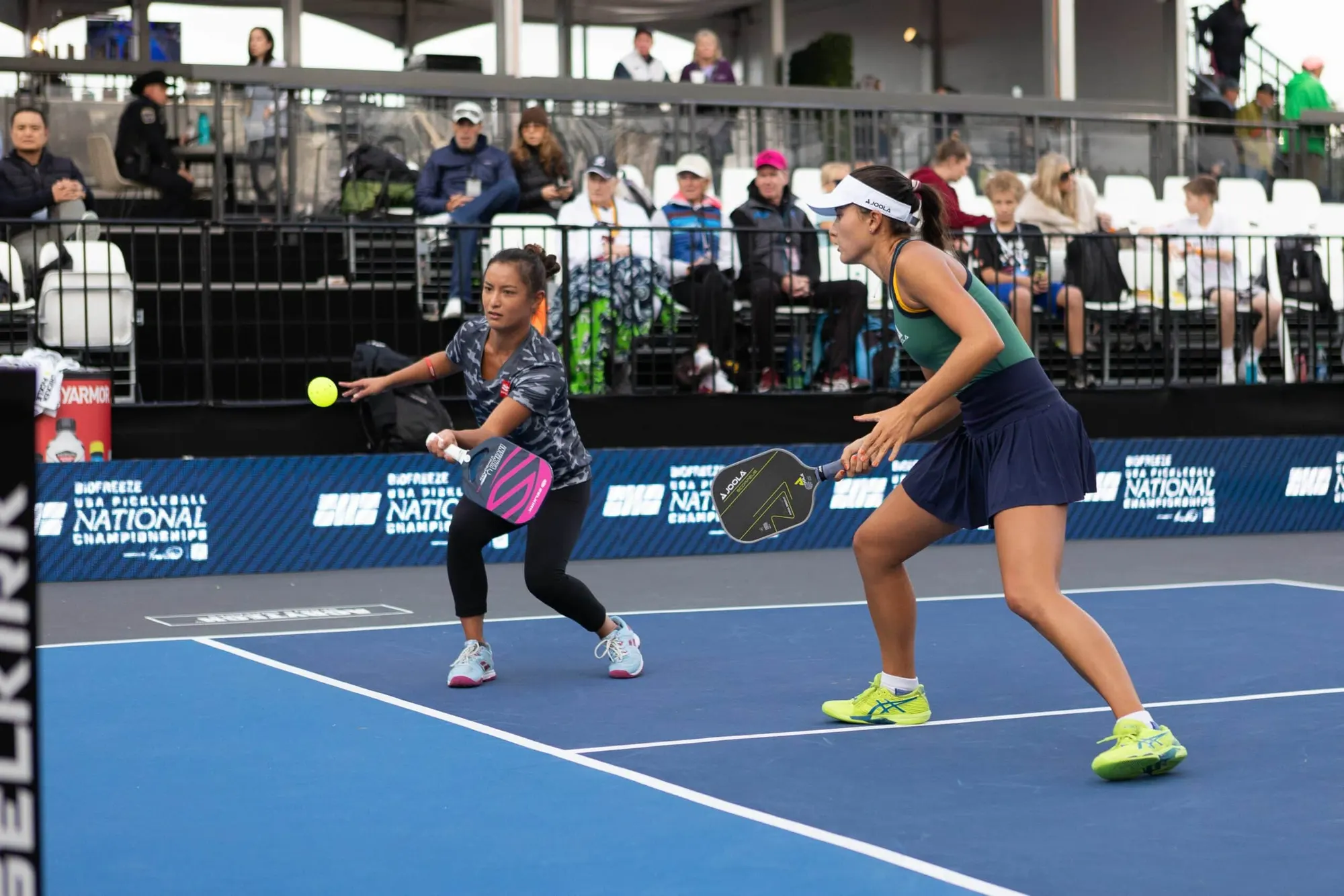 Bright, Kawamoto cruise into semis · Carvana PPA Tour